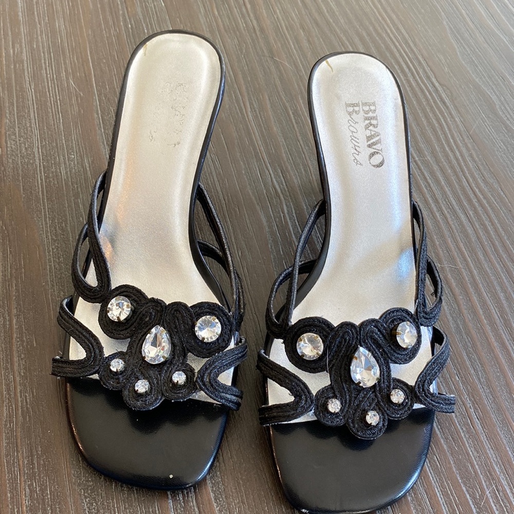 Ladies Browns sandals with rhinestone feature and leather soles. size 8B.